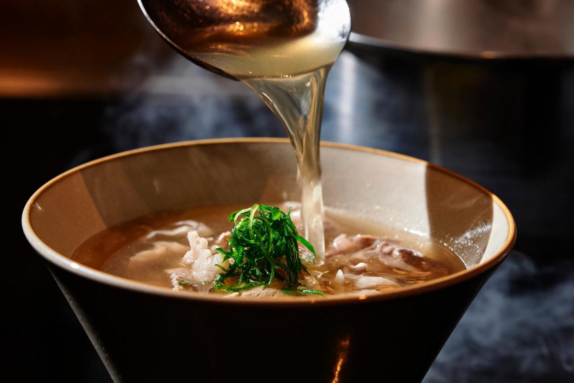 Omo7 Osaka By Hoshino Resorts Exterior foto A bowl of soup being served
